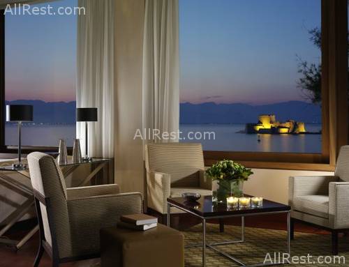 Amphitryon Hotel 12